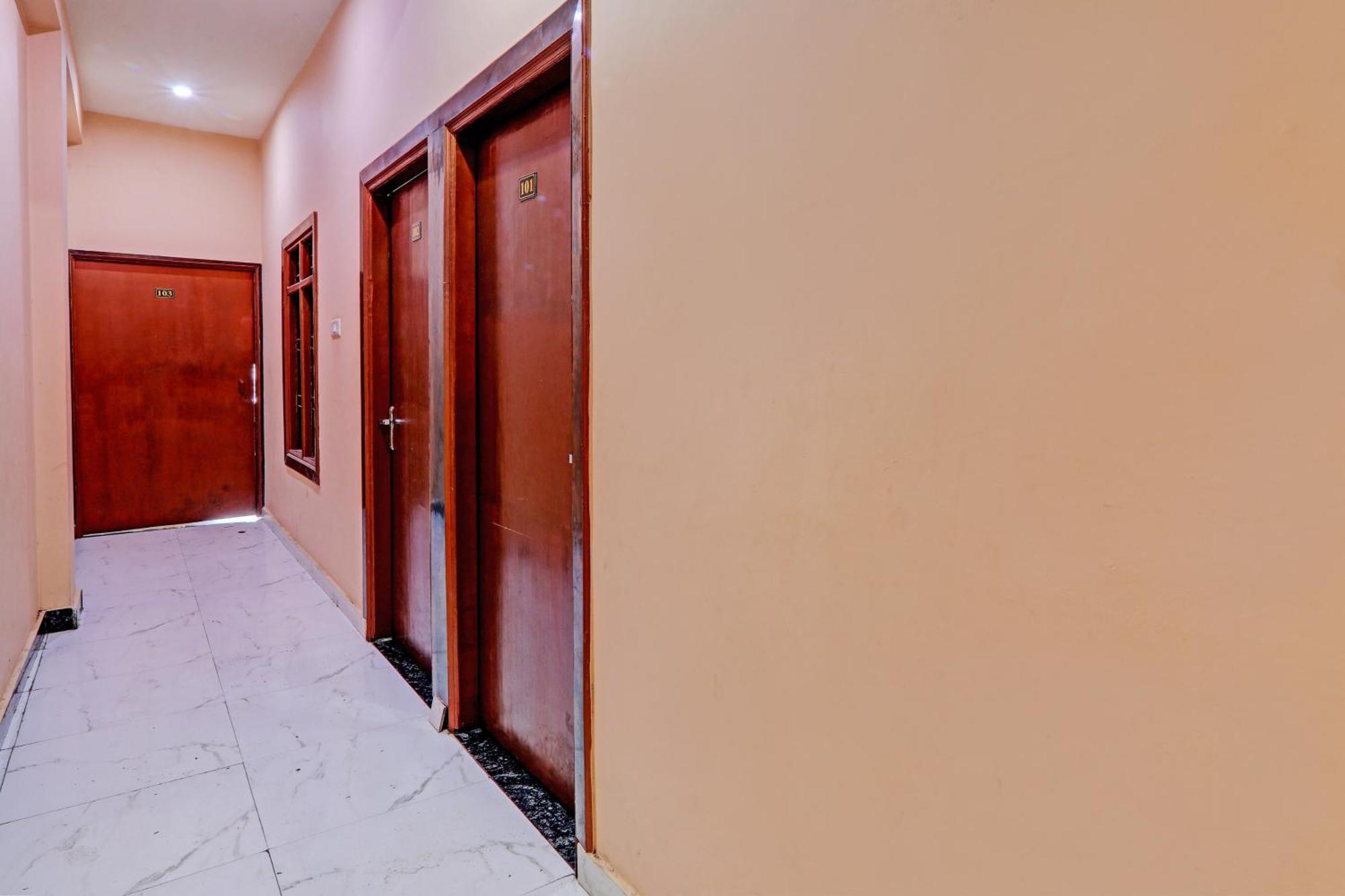 Hotel O Home Singhs Delight Varanasi Eksteriør bilde
